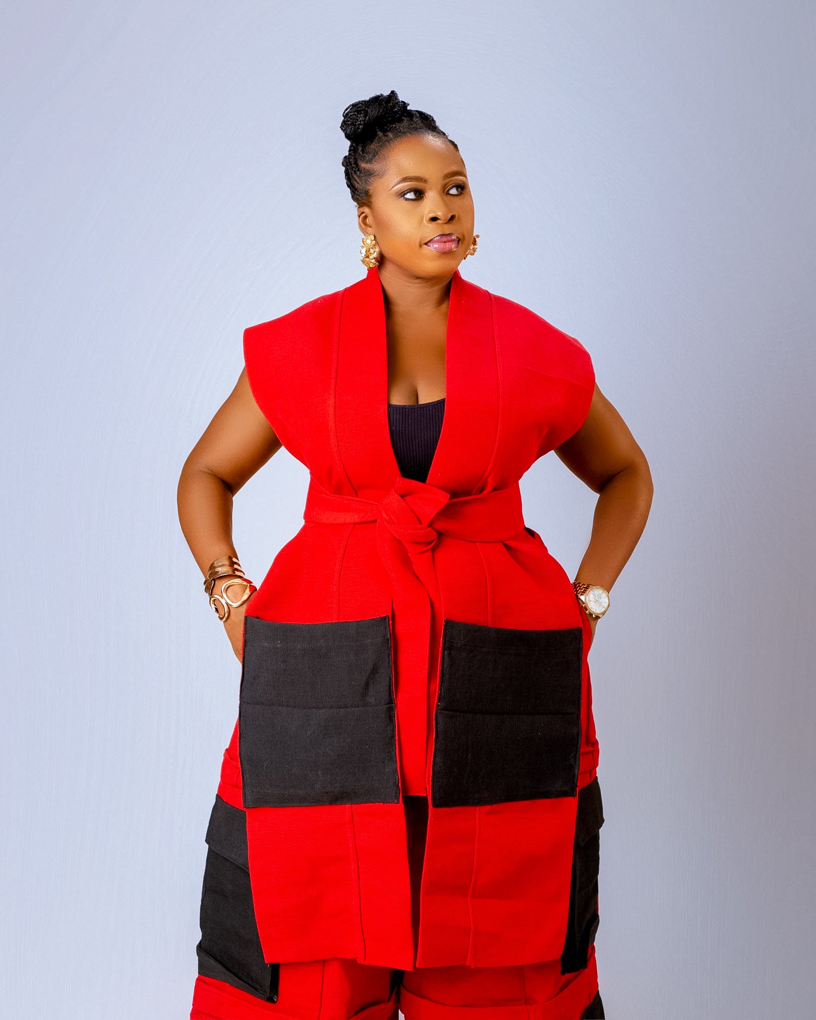 Bambi Top | Black and Red Aṣọ Òkè
