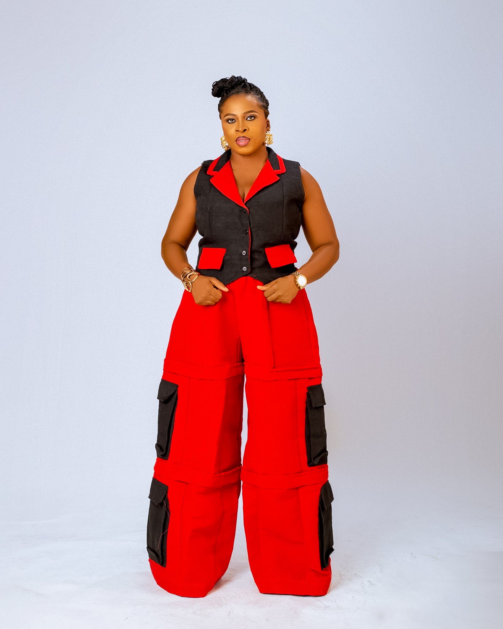 Bambi Sleeveless Top |  Black and Red Aṣọ Òkè